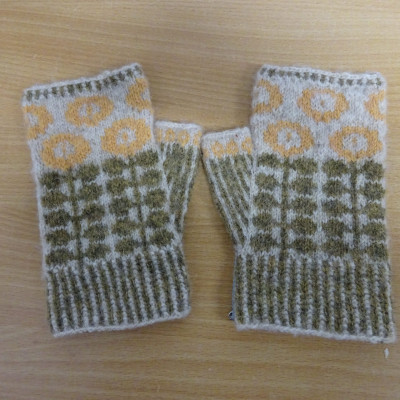 Naturally dyed hand knit mittens in white, green and yellow.